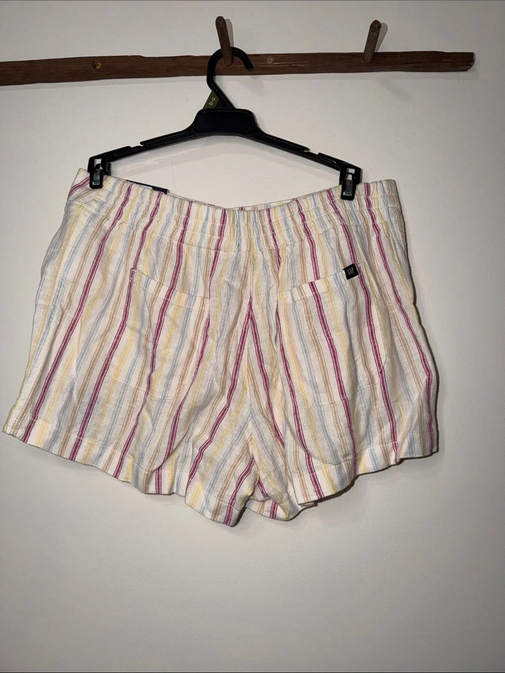 GAP High-Waist Striped Shorts in Cream with Pink & Yellow‎